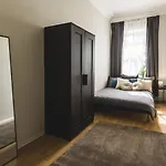 Apartment Spacious 5-bedroom Art Nouveau - Valdemara