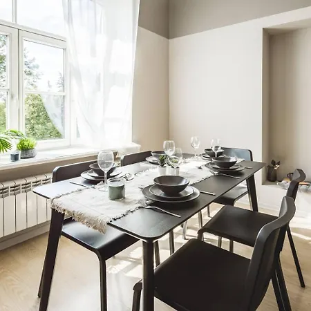 Spacious 5-bedroom Art Nouveau - Valdemara ريغا