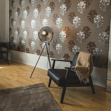 Spacious 5-bedroom Art Nouveau - Valdemara