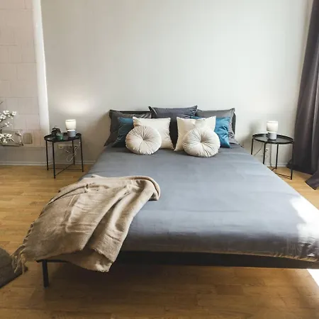 Spacious 5-bedroom Art Nouveau - Valdemara *