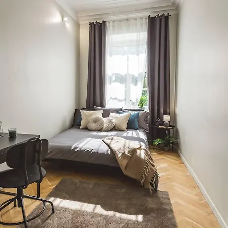 Spacious 5-bedroom Art Nouveau - Valdemara Apartment