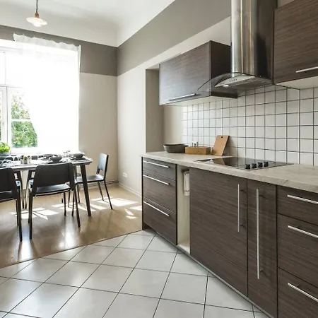 Spacious 5-bedroom Art Nouveau - Valdemara