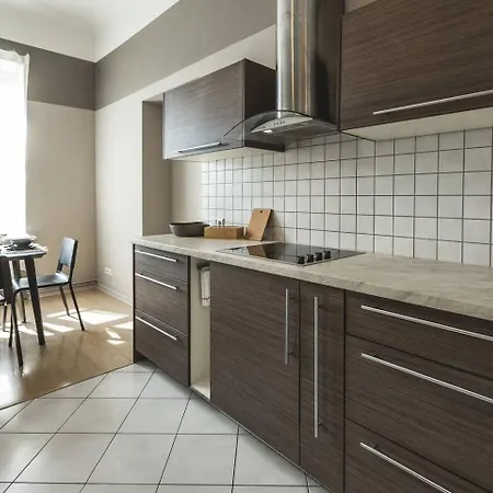 Spacious 5-bedroom Art Nouveau - Valdemara Apartment Riga