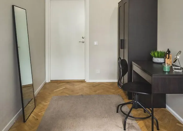 Spacious 5-bedroom Art Nouveau - Valdemara * Riga