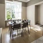 Spacious 5-bedroom Art Nouveau - Valdemara