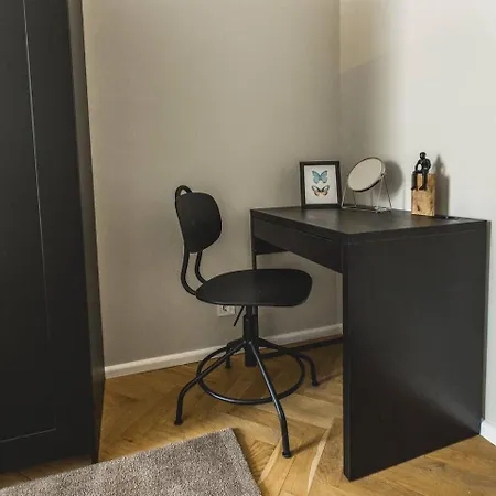 Spacious 5-bedroom Art Nouveau - Valdemara *